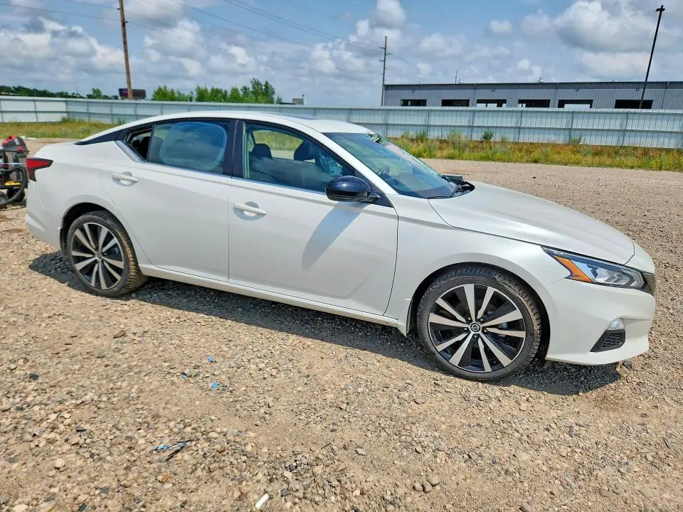 2020 NISSAN ALTIMA SR  