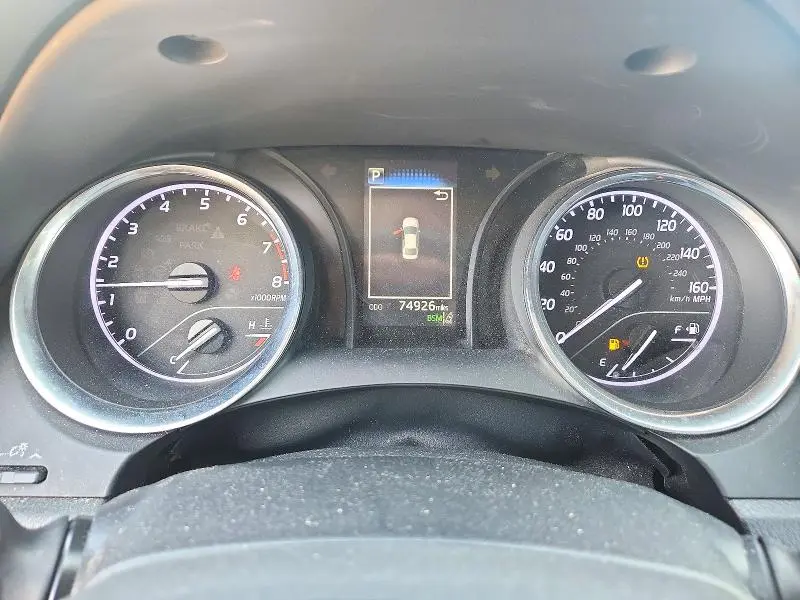 2019 TOYOTA CAMRY SE  