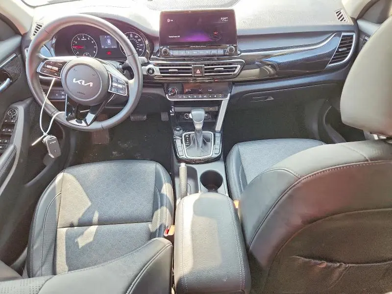2022 KIA SELTOS EX  