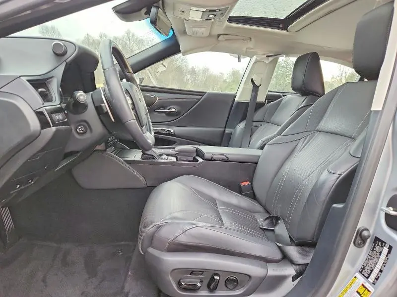2022 LEXUS ES 300H ULTRA LUXURY  