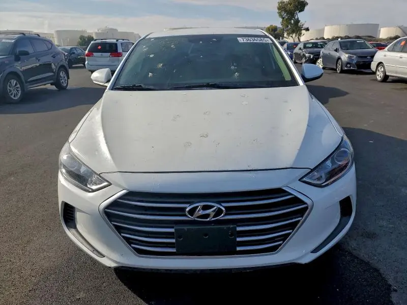 2018 HYUNDAI ELANTRA SE  