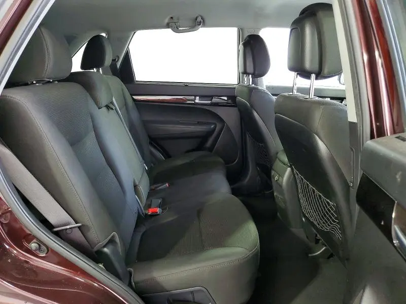 2014 KIA SORENTO LX  