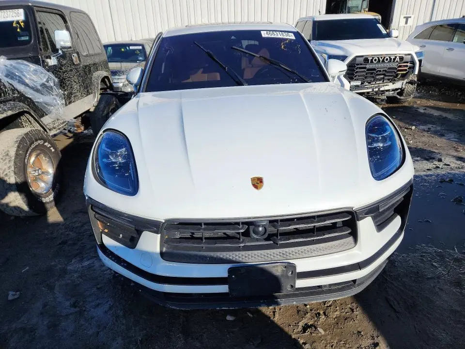 2023 PORSCHE MACAN BASE  