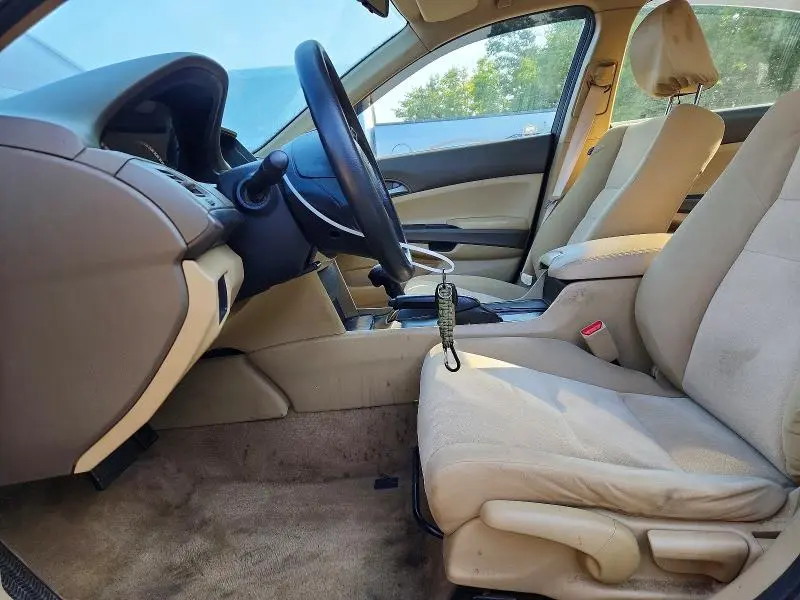 2010 HONDA ACCORD LX  