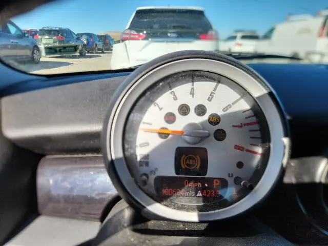 2010 MINI COOPER   