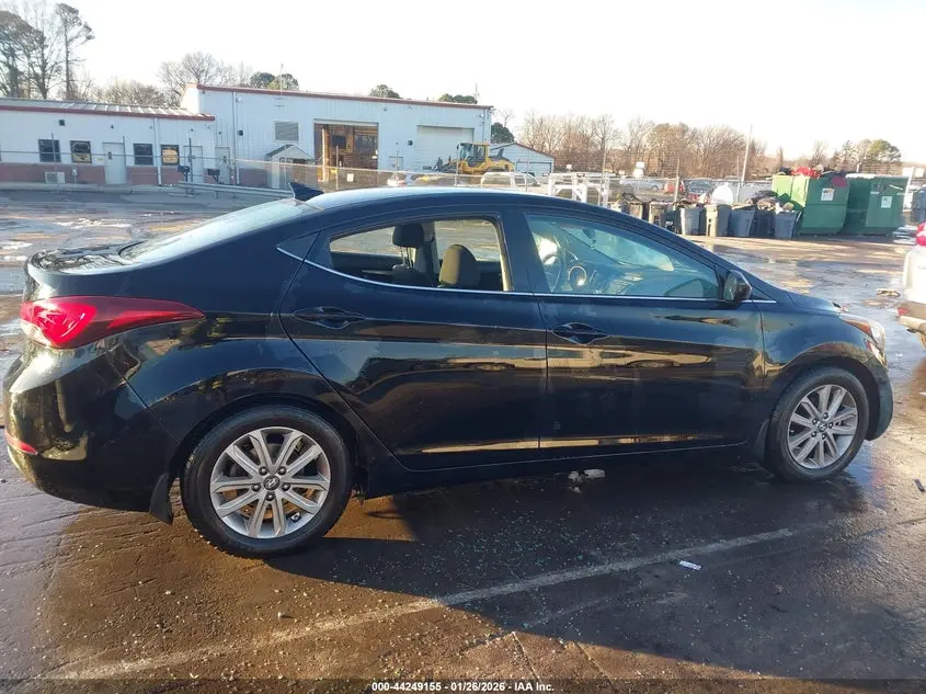 2015 HYUNDAI ELANTRA SE