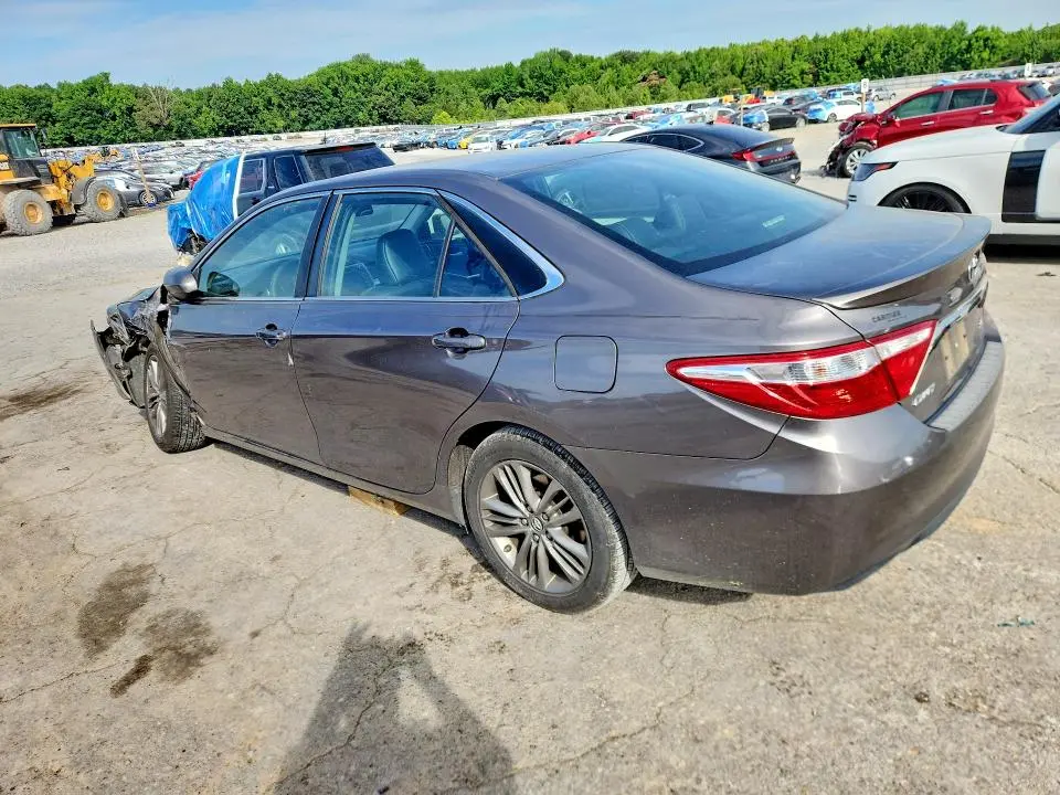 2016 TOYOTA CAMRY SE  