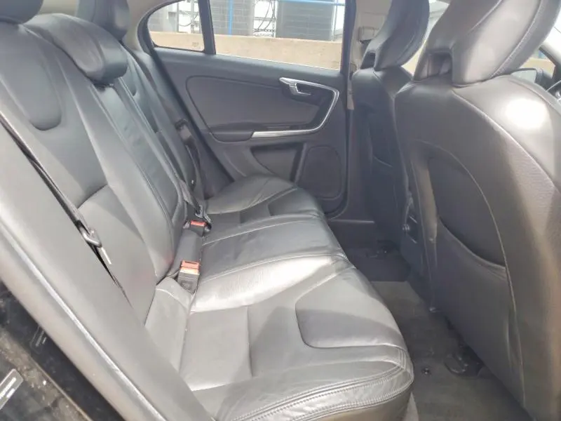 2012 VOLVO S60 T5  