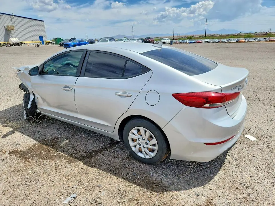2017 HYUNDAI ELANTRA SE  