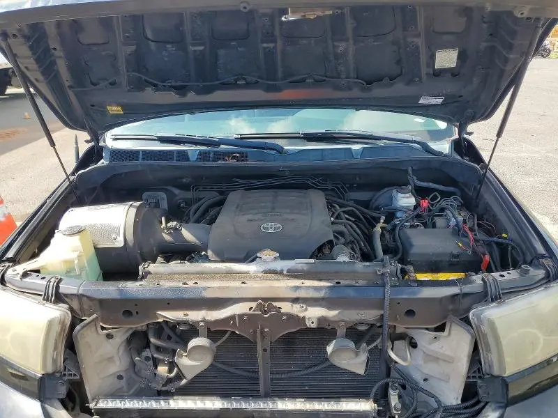 2013 TOYOTA TUNDRA CREWMAX SR5  