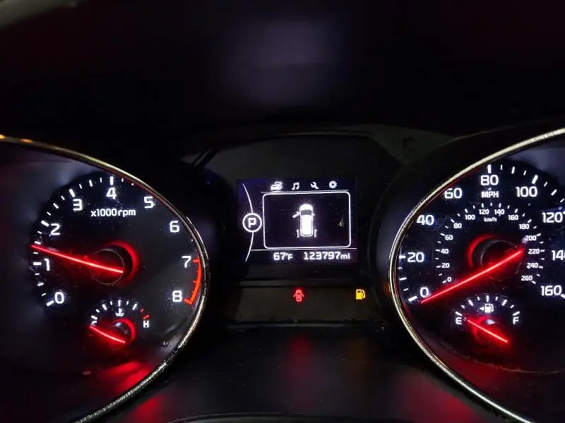 2017 KIA SEDONA LX  