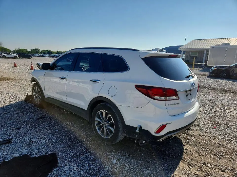 2017 HYUNDAI SANTA FE SE  