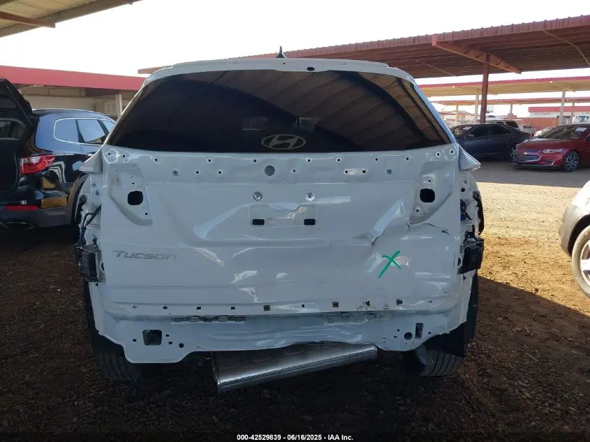 2025 HYUNDAI TUCSON SE