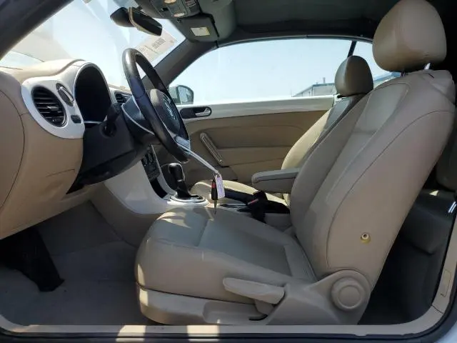 2017 VOLKSWAGEN BEETLE S/SE  