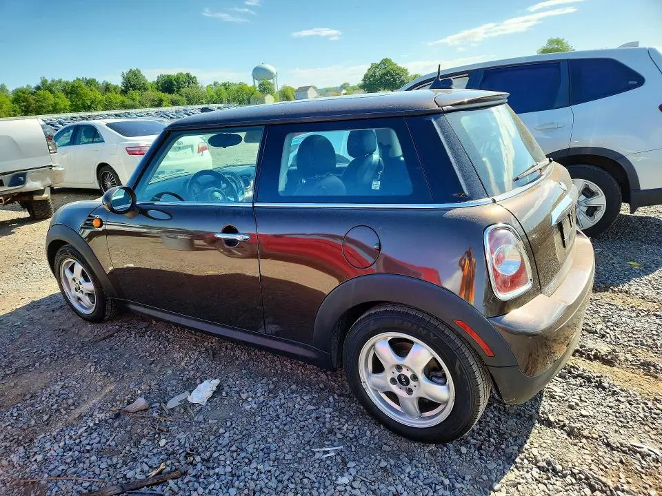 2011 MINI COOPER   