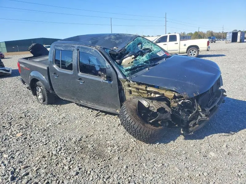 2011 NISSAN FRONTIER S  