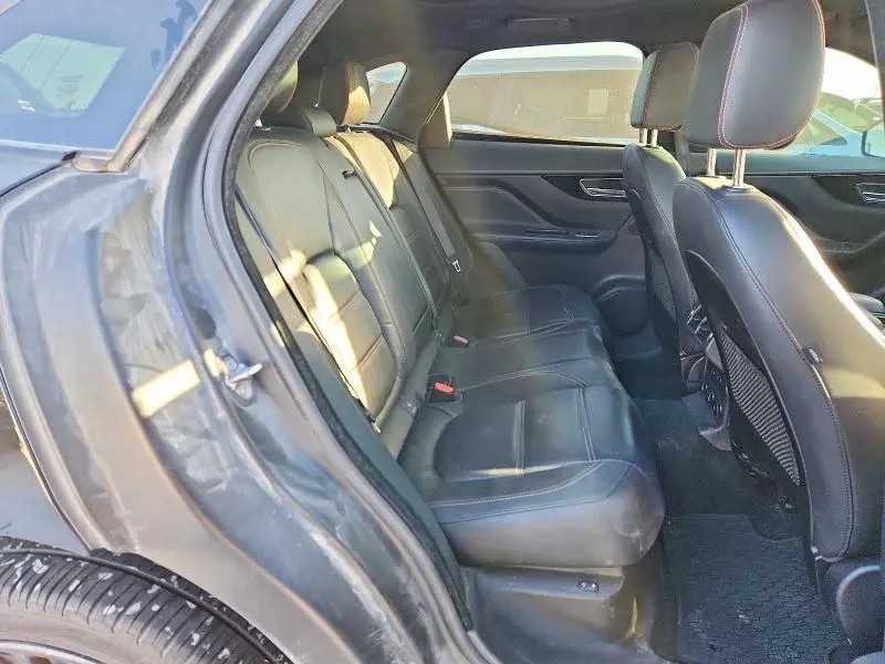 2018 JAGUAR F-PACE PRESTIGE  