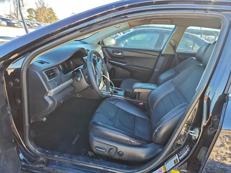 2015 TOYOTA CAMRY LE  