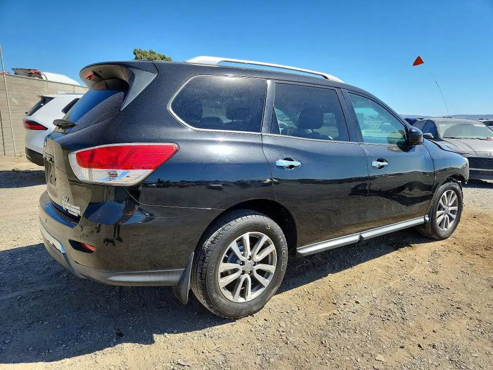 2015 NISSAN PATHFINDER SV  