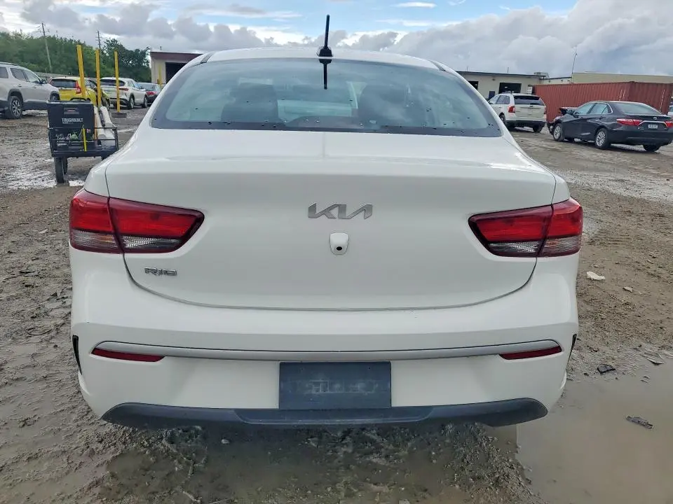 2023 KIA RIO LX  