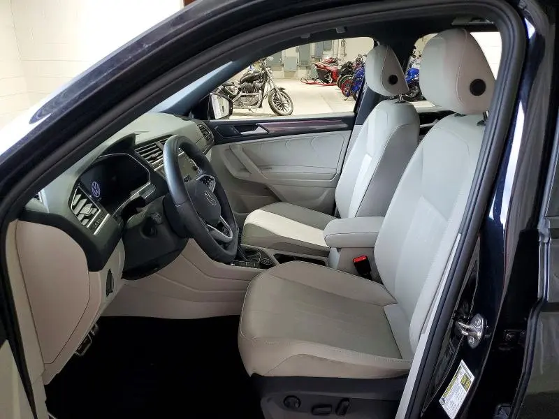 2024 VOLKSWAGEN TIGUAN SE R-LINE BLACK  