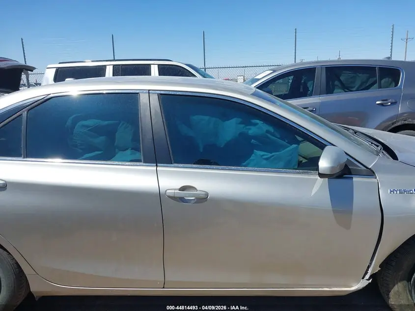 2015 TOYOTA CAMRY HYBRID LE