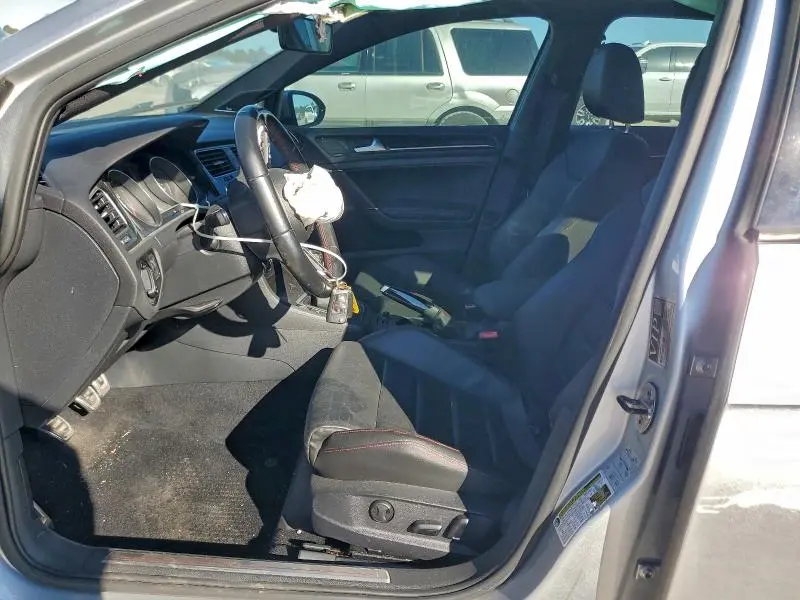 2017 VOLKSWAGEN GTI SPORT  