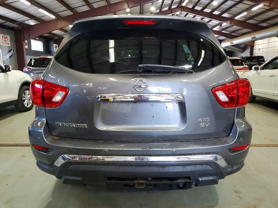 2018 NISSAN PATHFINDER SV  