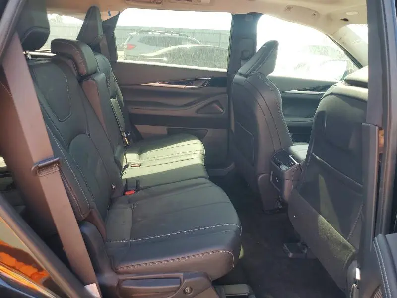 2025 INFINITI QX60 PURE  