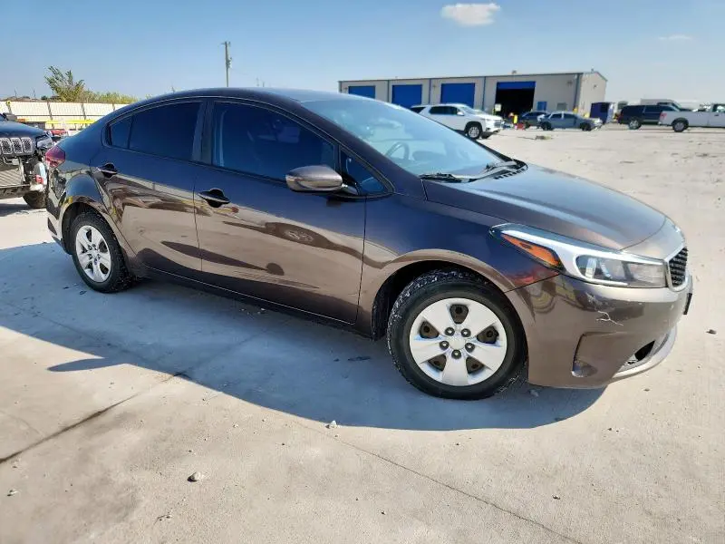 2017 KIA FORTE LX  