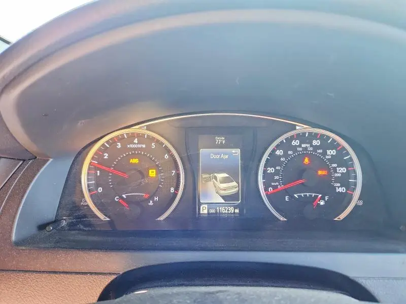 2016 TOYOTA CAMRY SE  