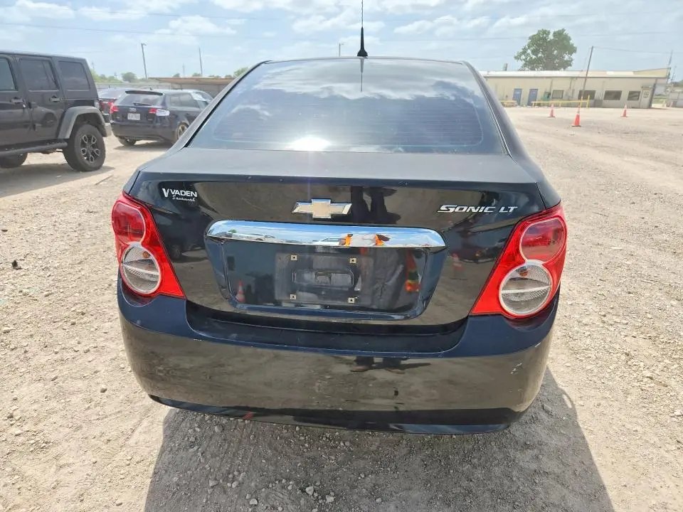 2013 CHEVROLET SONIC LT  