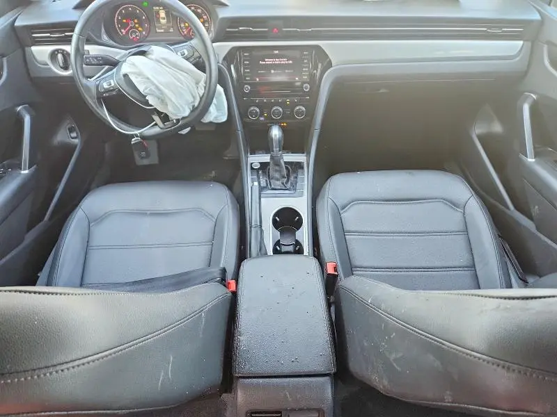 2021 VOLKSWAGEN PASSAT SE  