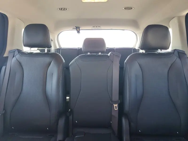 2023 KIA CARNIVAL LX  