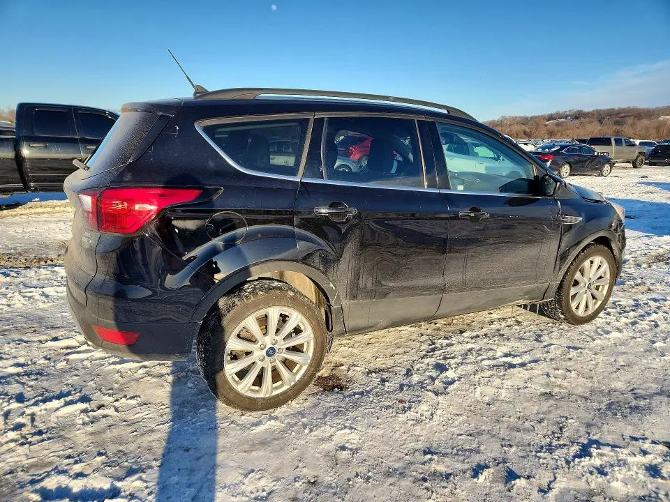 2019 FORD ESCAPE SEL  