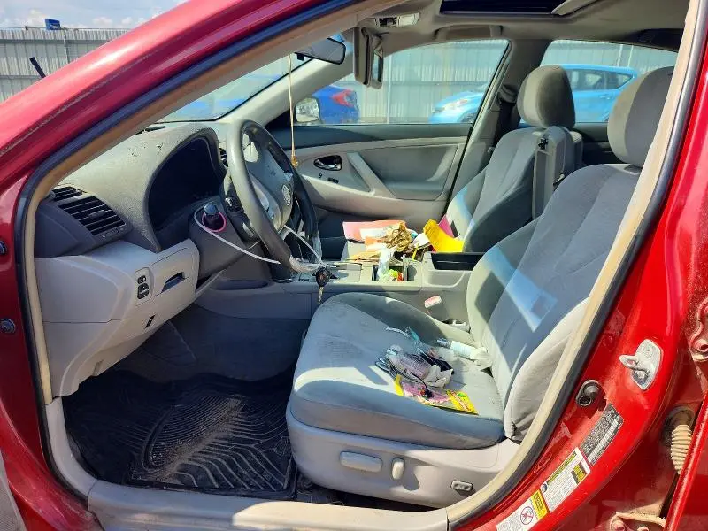 2010 TOYOTA CAMRY LE  