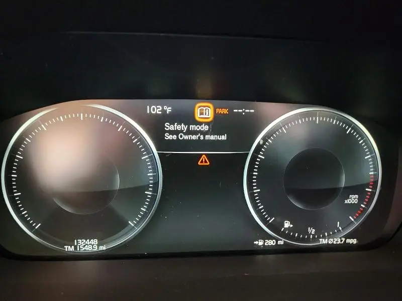 2018 VOLVO S90 T5 MOMENTUM  