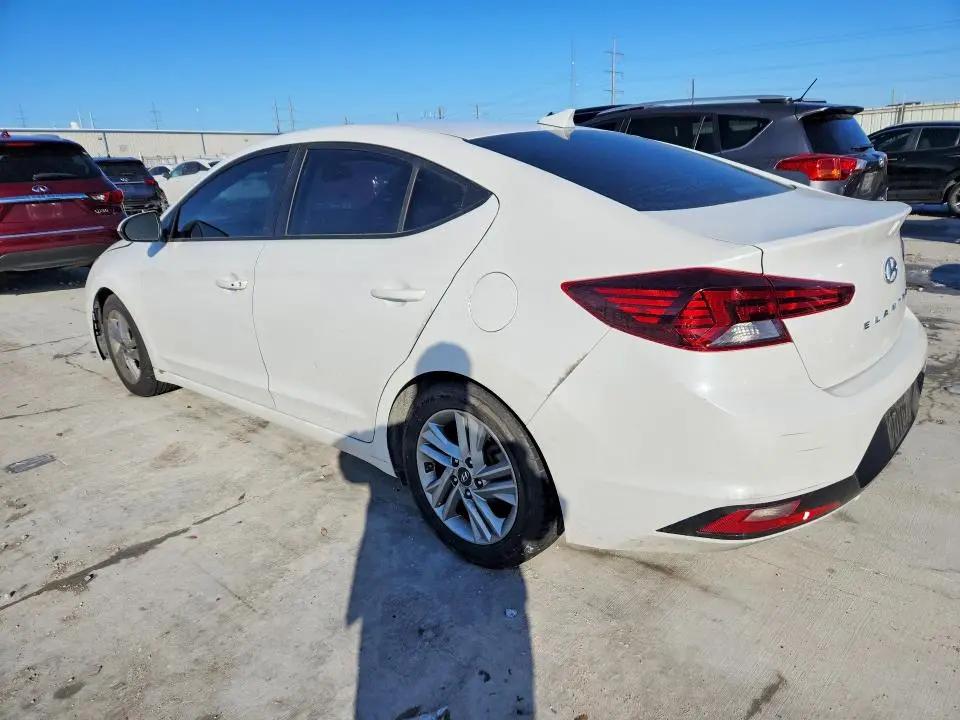 2020 HYUNDAI ELANTRA SEL  