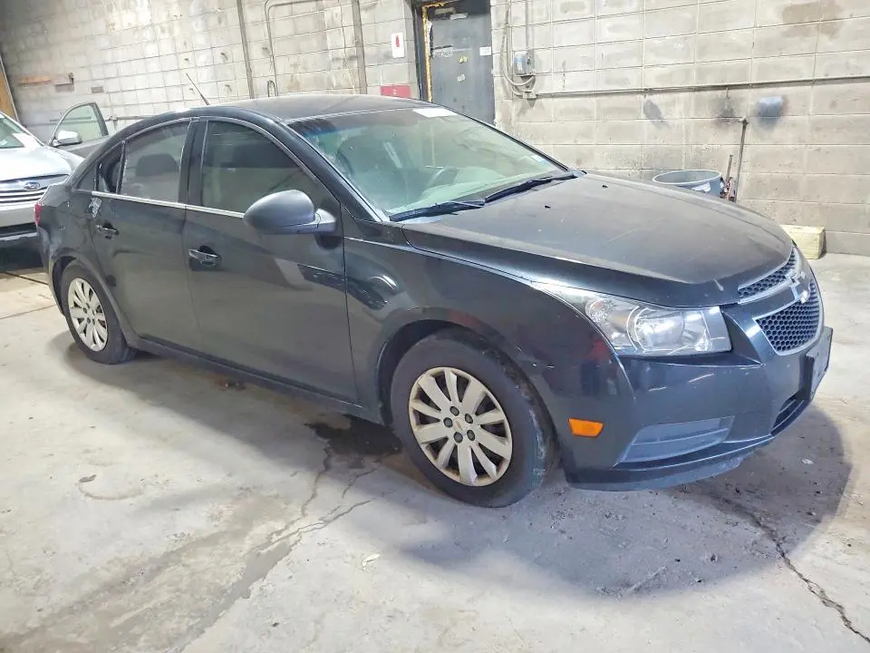2011 CHEVROLET CRUZE LS  