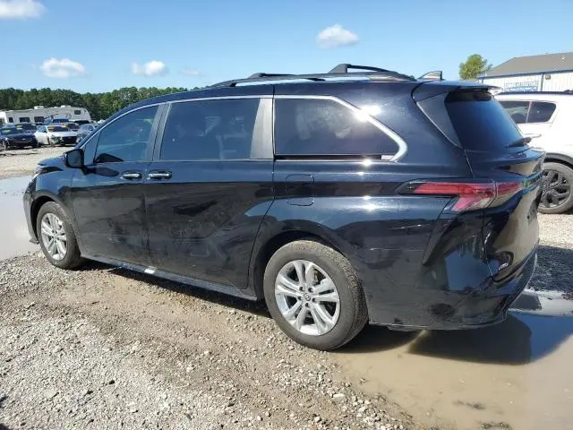 2023 TOYOTA SIENNA XSE