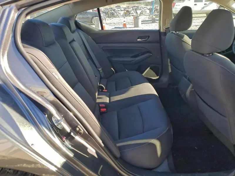 2021 NISSAN ALTIMA SV  