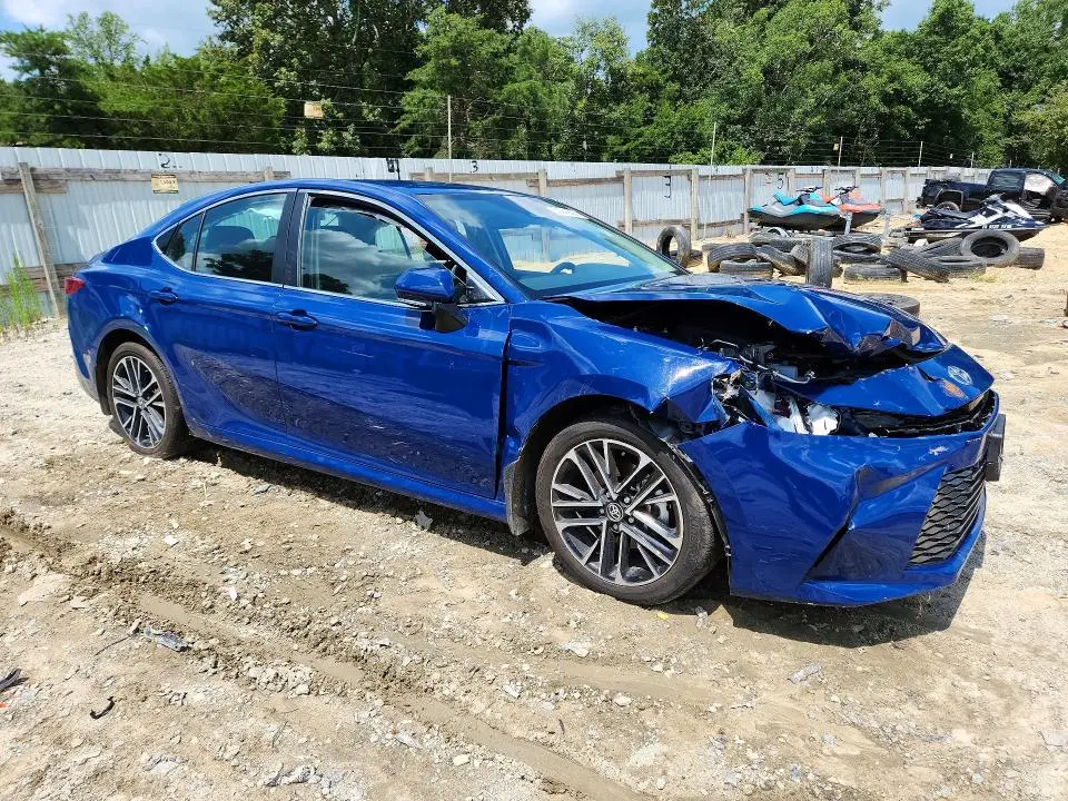 2026 TOYOTA CAMRY XLE  