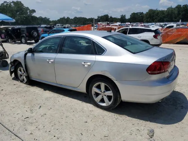 2013 VOLKSWAGEN PASSAT SE  