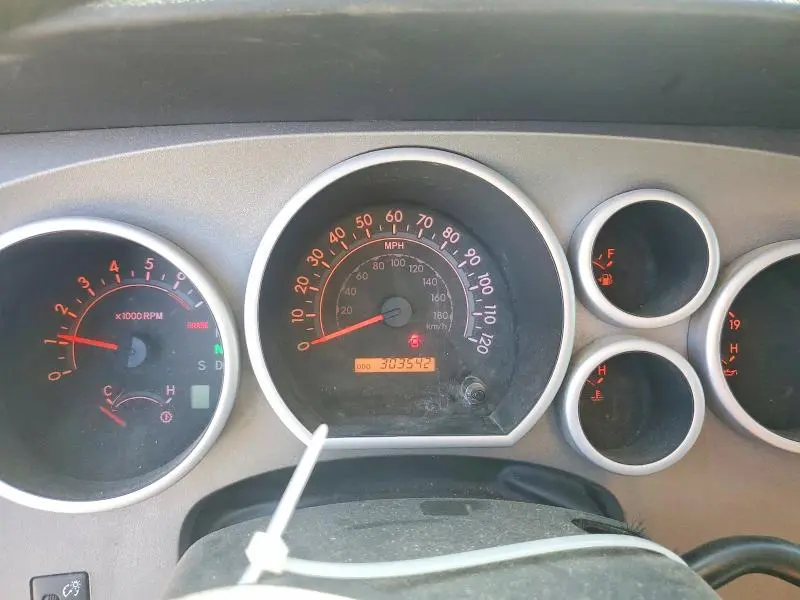 2011 TOYOTA TUNDRA CREWMAX SR5  