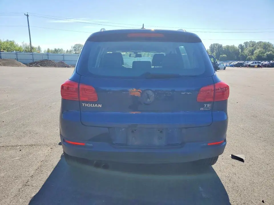 2016 VOLKSWAGEN TIGUAN S  