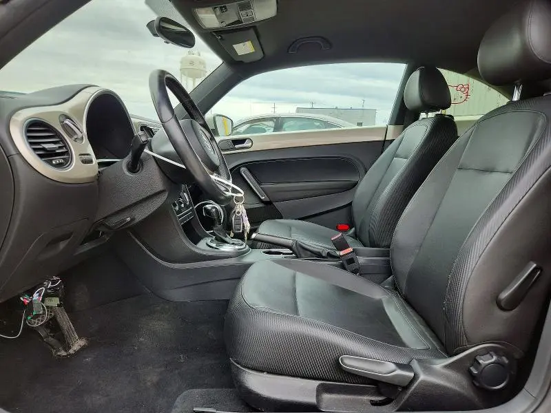 2012 VOLKSWAGEN BEETLE   