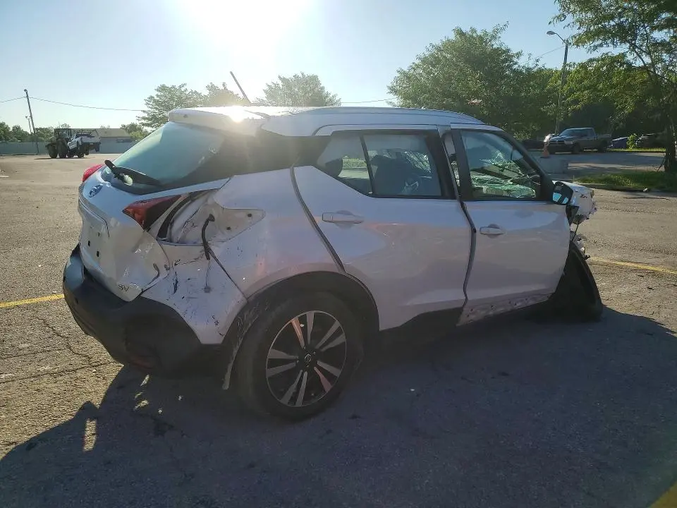 2020 NISSAN KICKS SV  