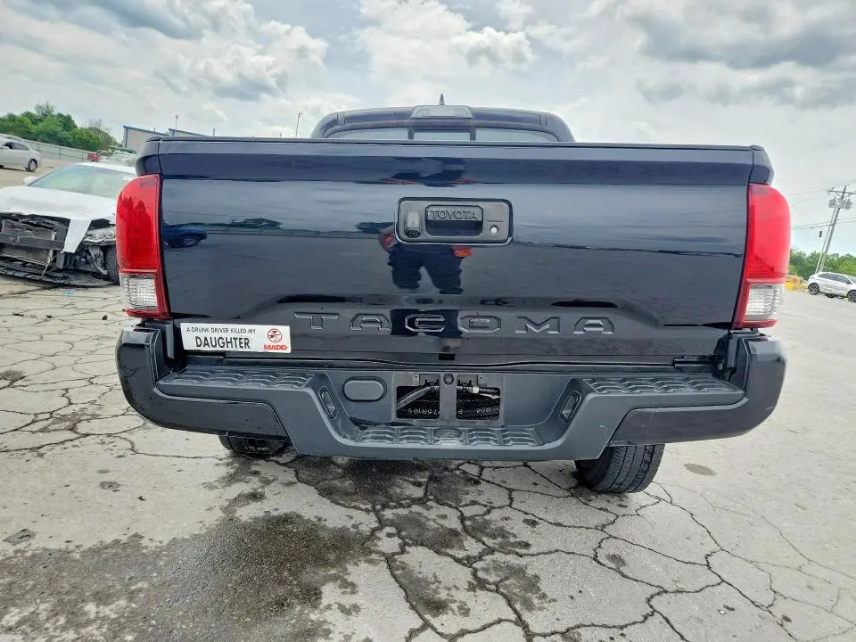2018 TOYOTA TACOMA SR  