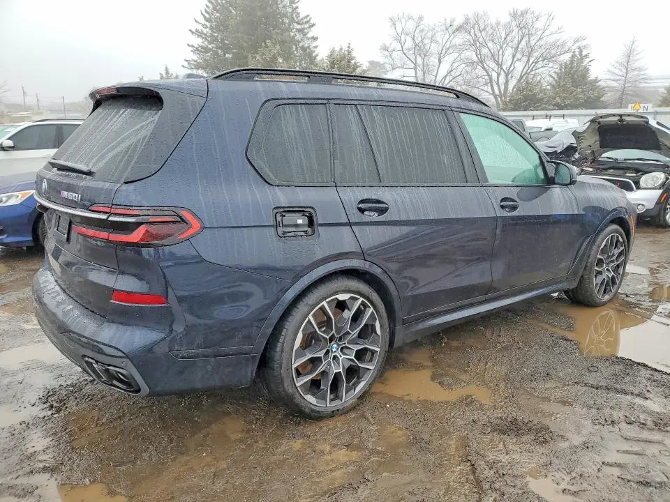 2025 BMW X7 M60I  