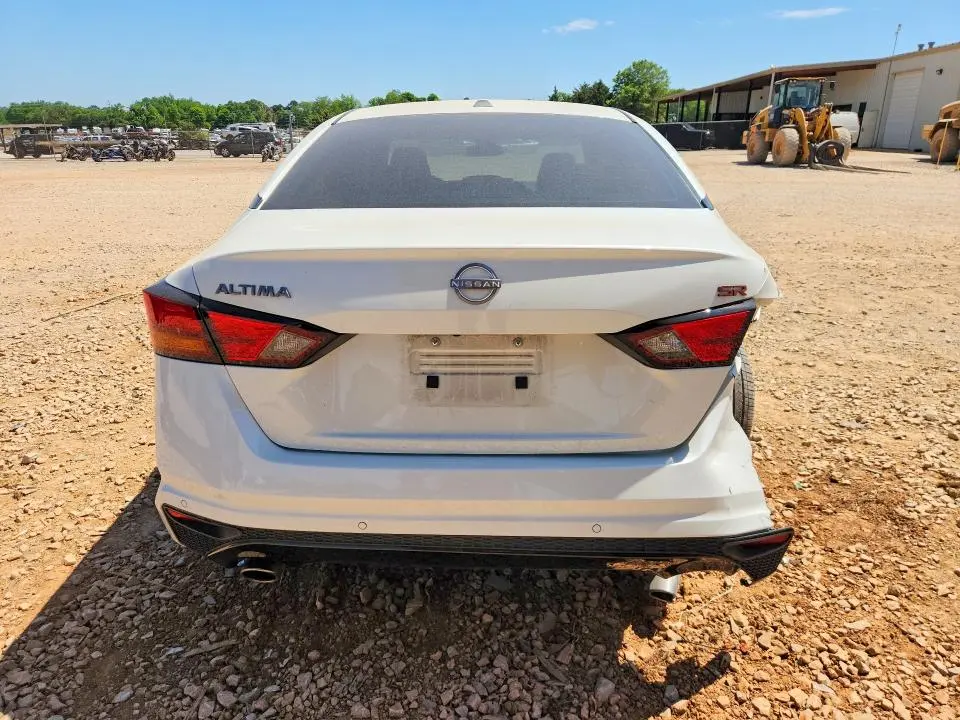2025 NISSAN ALTIMA SR  